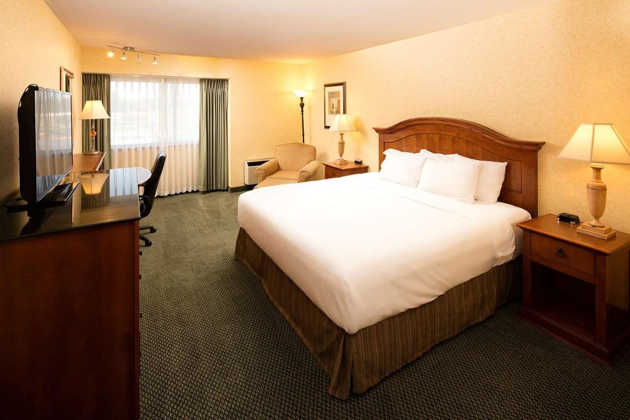 Red Lion Hotel Kennewick Columbia Center Экстерьер фото